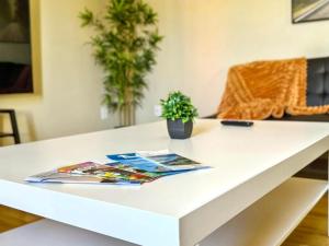 Cozy 3-BR Getaway - Hospital - NBCC - WFH Ready