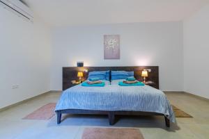 Brand New Apartment 3 Bdr 2 Bth HB6