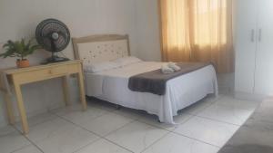 Kitinet completa com varanda Praia de Caiobá