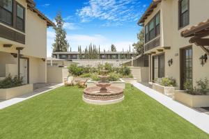 Stylish Pasadena Stay Near Old Town & Rose Bowl