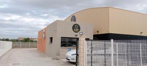 Club de padel et Appartement