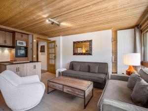 Appartement 6 personnes au centre de Courchevel 1650, accès direct aux pistes - FR-1-563-20