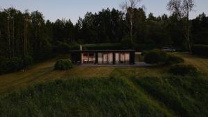 Contemporary design lake cabin