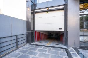 Luxury apartment with sea view and free parking