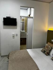 La Puerta del Ángel LOW COST