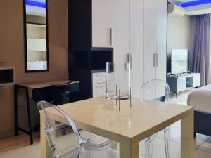 CENTURY CLUB - Luxury Apartment Hotels