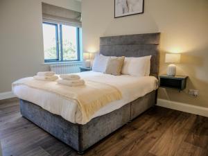 Riverside Dingle - Luxury Apt 2