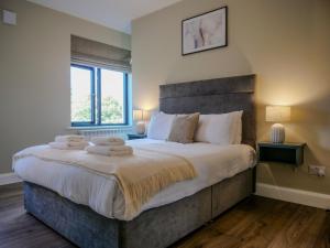 Riverside Dingle - Luxury Apt 2