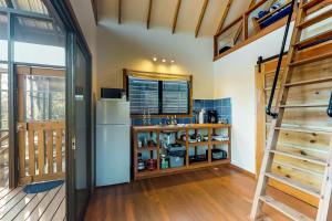 Black Orchid Cabaña at Inn The Trees -Gold Standard Certified