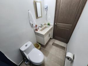 Downtown Durango, Ground Floor, Spacious and Comfortable Apartment