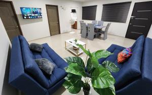 Downtown Durango, Ground Floor, Spacious and Comfortable Apartment