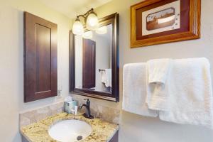 Grandview Condo #C14 = Chilly Pepper