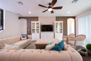 9BR Bella Vida Home w Game Room Theater