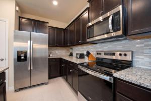 5BR Luxury Home with Pool at Windsor Island Resort