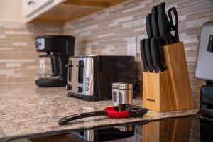 Sophisticated 5BR Pool Home Near Disney