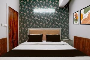 Hotel O Square Residency