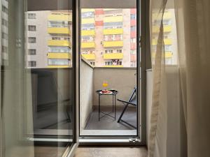 Nexus Noir Apartment Carol