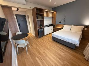 Apto Studio novo, a passos da Praia com lazer completo