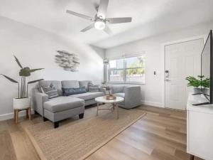 Waterfront-Family & Pet Friendly for 6