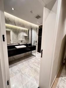 Executive Luxury Suite