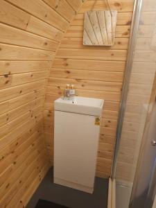 Blackditch hideaway cabin