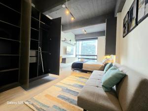 AHLoft cama Queen, City View, Usaquén Bogotá