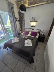 Studio Violet Olympic beach