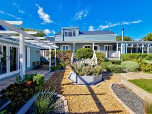 Egret House in Imhoffs Gift