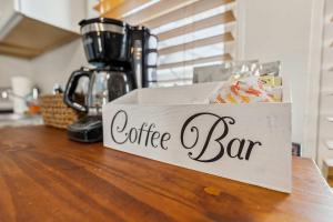 Stylish Lakewood Apartment - Free Parking & Wi-Fi