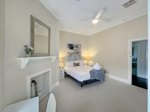 Classic Meets Modern in Central Wagga