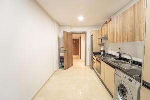 Modern apartment with pool view Tamaris