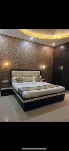 The Mark by Sar Taj Hotel and restaurant - Affordable Stay Near Taj Mahal