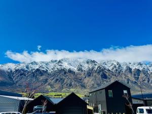 Hiking Golf Skiing Lake Remarkables 7 Min Airport