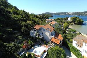 Apartments by the sea Supetarska Draga - Donja, Rab - 2022 