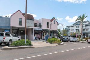 Montipora Luxe Beachside Apartment