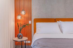 R211 Loft with large balcony, infinity pool and spa