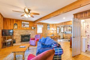 Private Dock and Beach! Lake Norman Cottage Hideaway