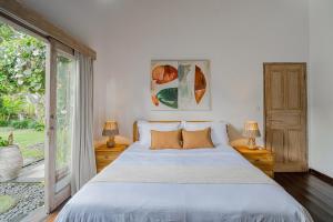 Charming Villa with Private Pool & Garden