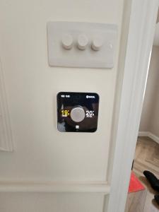 Modern 3 bed Home Minutes from Manchester Airport