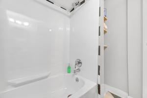 Little Italy Group Stay 4 TVs Pet Friendly