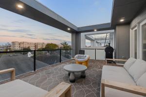 Stylish Luxe Stay by Memorial Park, Near Downtown