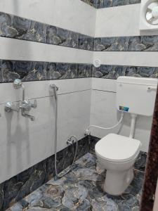 Krishna rooms & dormitory nearby ghats & kaal Bhairav temple