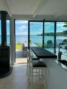 Villa With Lake View Over Vättern In Vadstena