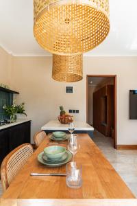 Stylish New Suites with Pool Near Balangan Beach