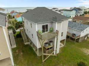 Surfin Turtle- Elevator, Views, Pet-Friendly