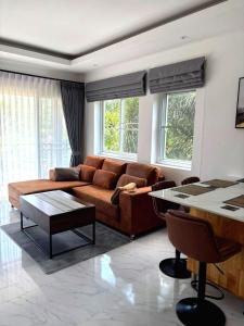 Relife apartments Большая квартира с панорамным видом на горы на Най Харне