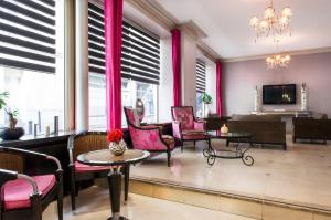 Hotels Hotel Corona -Rodier- : photos des chambres