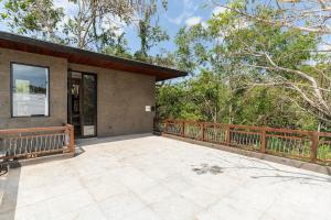 Modern Uluwatu Villa with Plunge Pool and Near Beaches