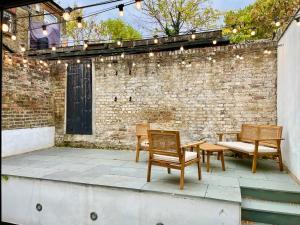 Pillow Menu! 1 Bed Garden Flat Finsbury Park