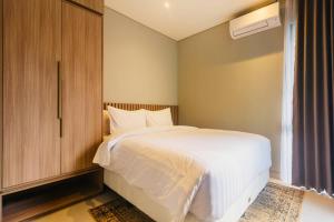 Resvara F27 - 3BR Private Pool Villa in Ciputra